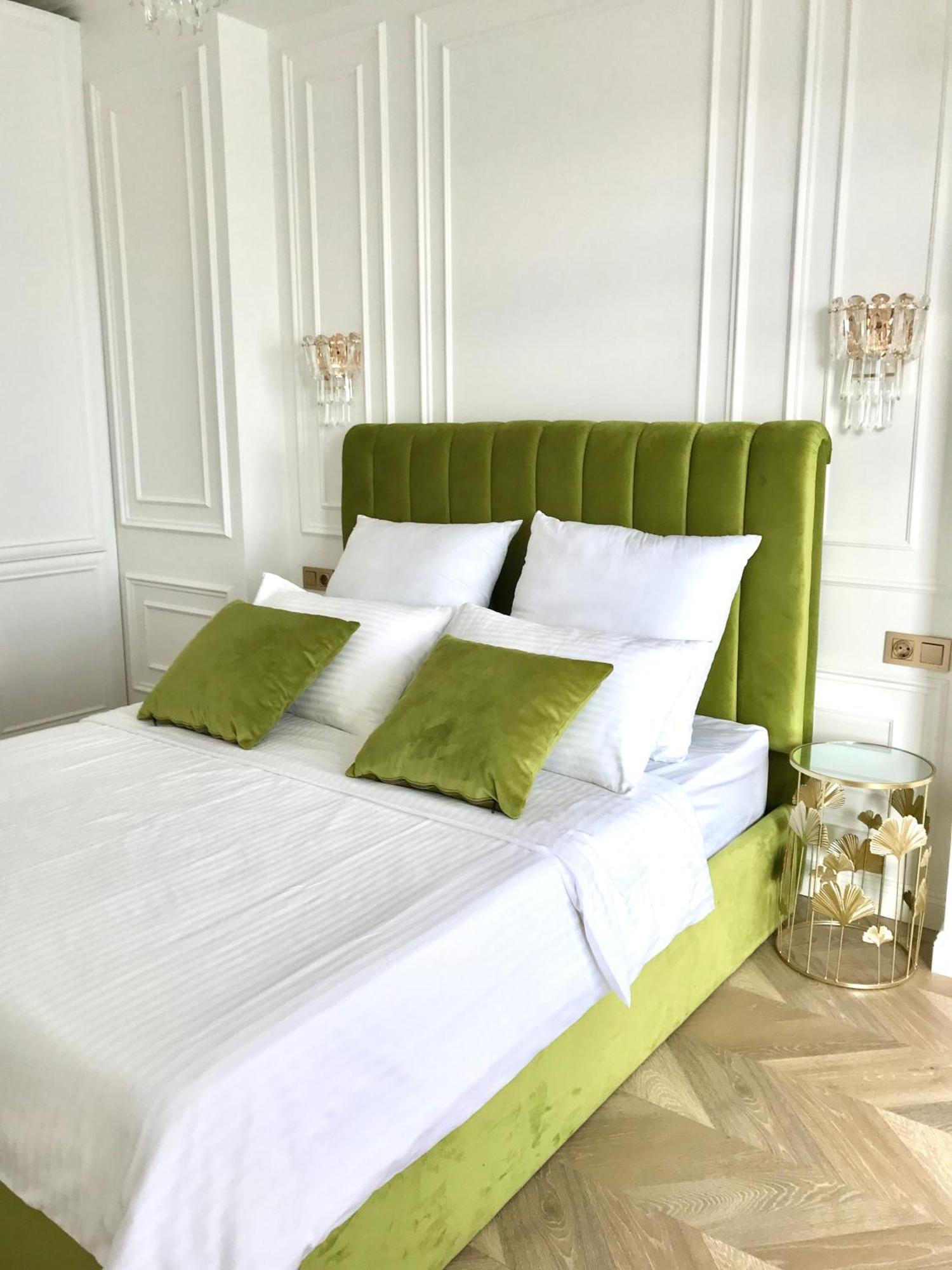 Brand New 1-Bedroom Apartment In City Centre Gori Buitenkant foto
